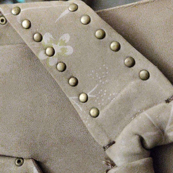 Fossil "What Vintage are You" Thong Sandals - Picture 6 of 6